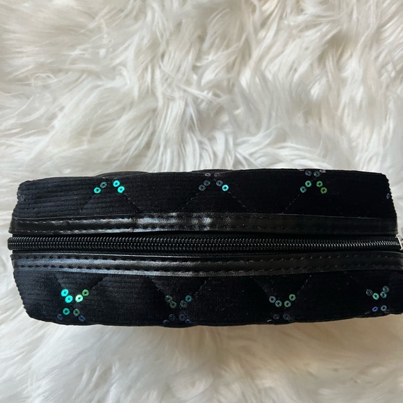 Cute black cosmetic ,pencil or travel bag - Picture 9 of 12